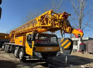 Crane, Payloader, Construction Equipment Rental