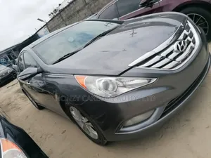 Hyundai Sonata GLS Sedan FWD (2.4L 4cyl 6A) 2011 Gray