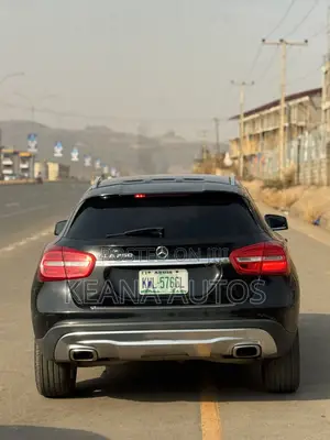Mercedes-Benz GLA 250 2016 Black