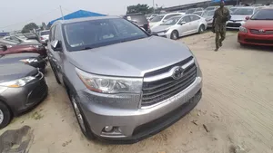 Toyota Highlander XLE V6 4x2 (3.5L 6cyl 6A) 2016 Silver