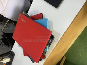 Laptop Lenovo 300e 2GB Intel Celeron SSD 32GB