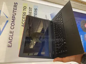 Laptop Lenovo 300e 2GB Intel Celeron SSD 32GB