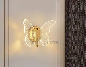 Modern Classic Wall Bracket