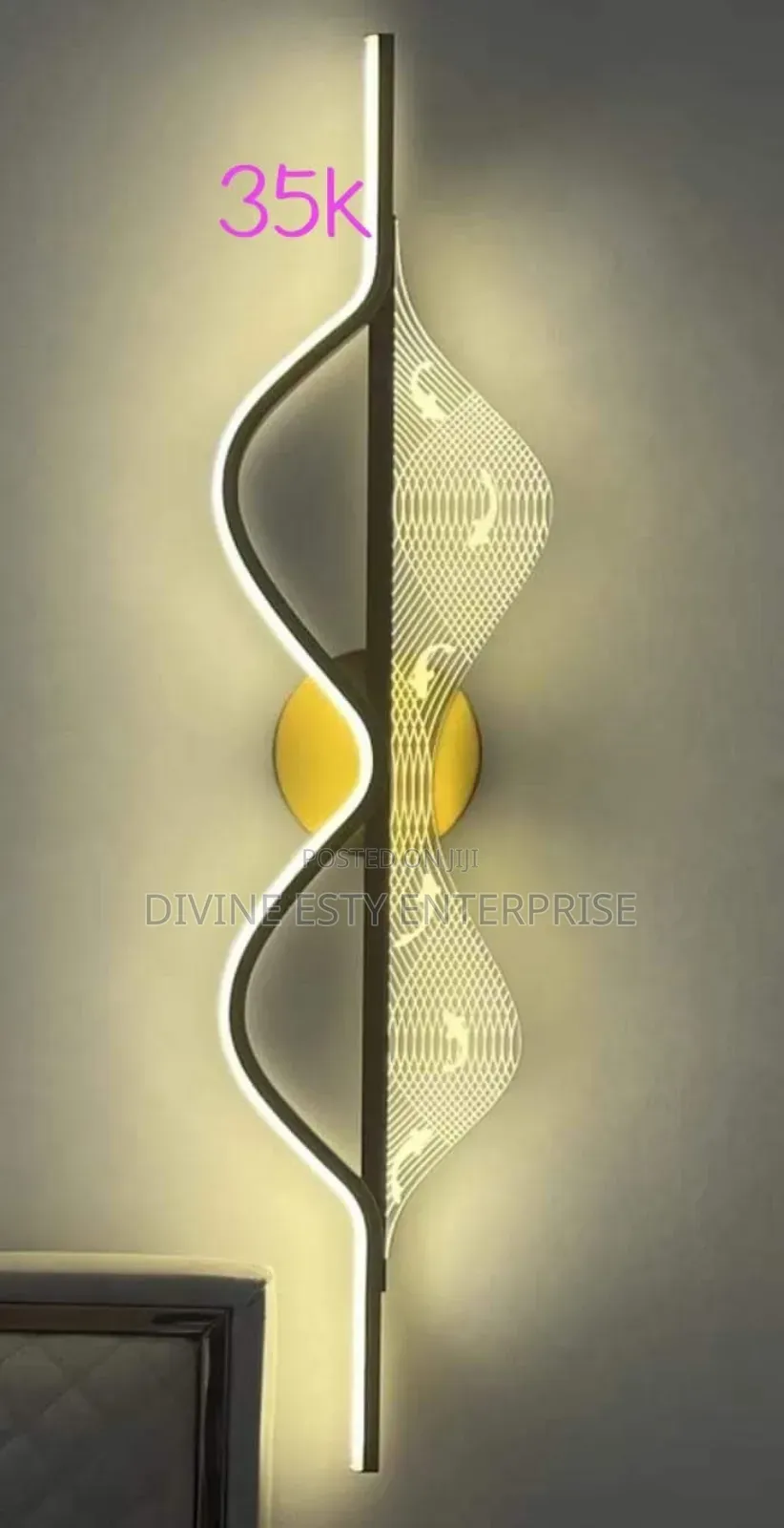 Modern Classic Wall Bracket