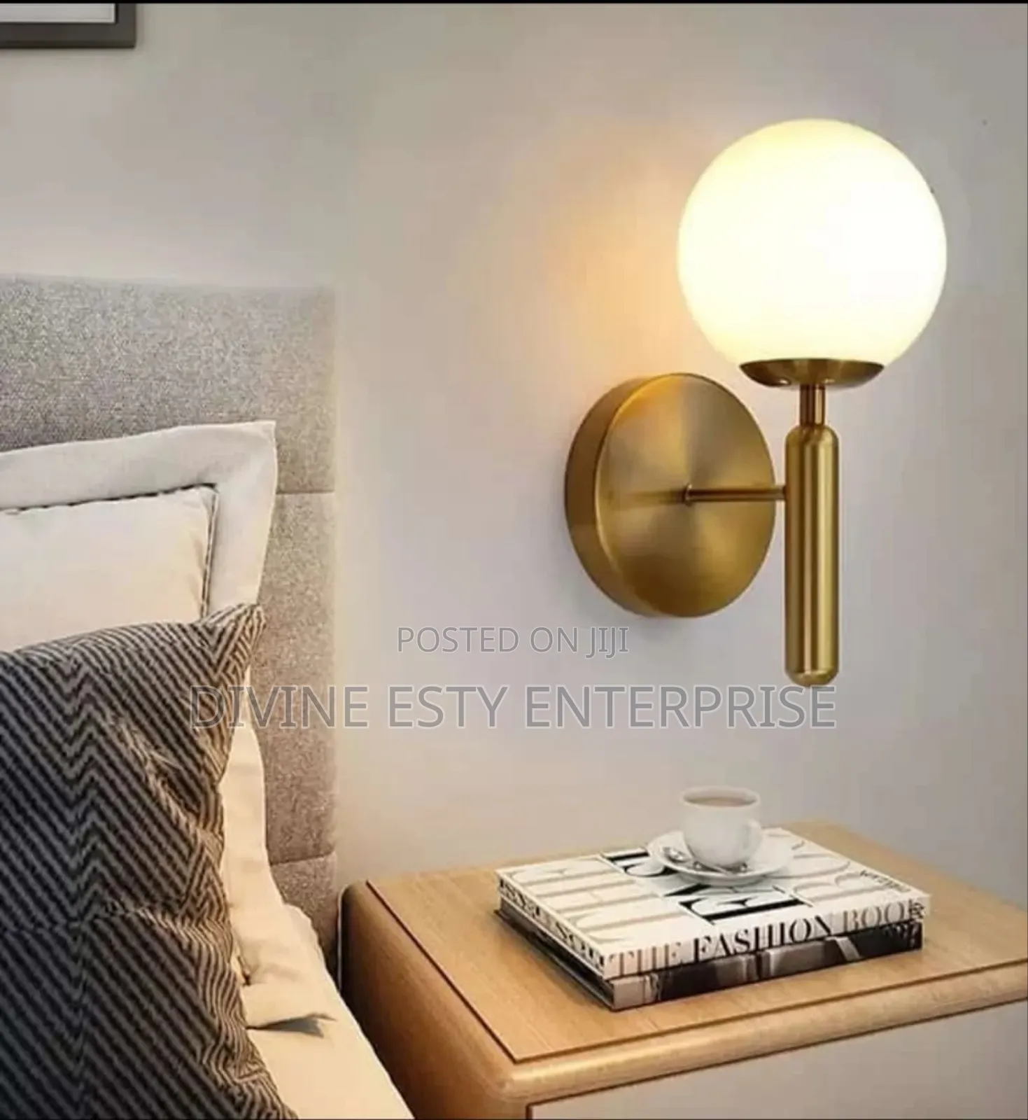 Modern Classic Wall Bracket