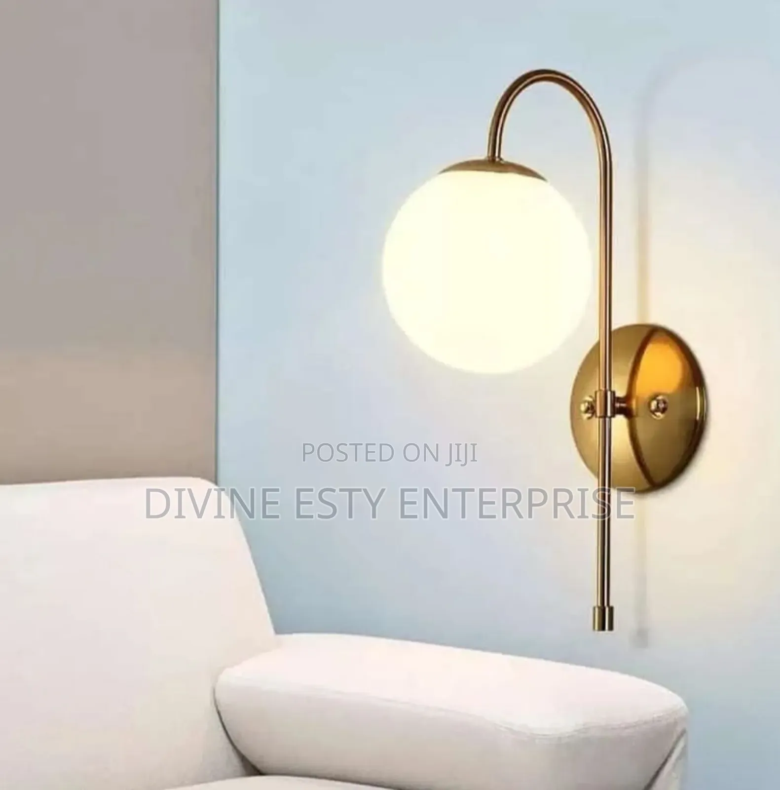 Modern Classic Wall Bracket