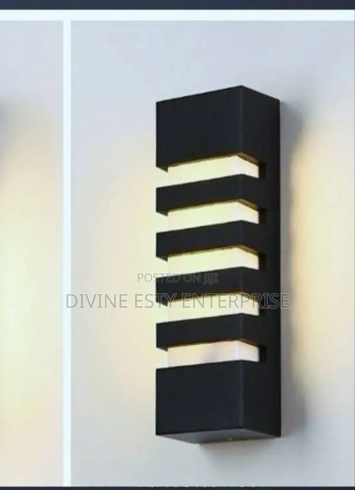 Modern Classic Wall Bracket
