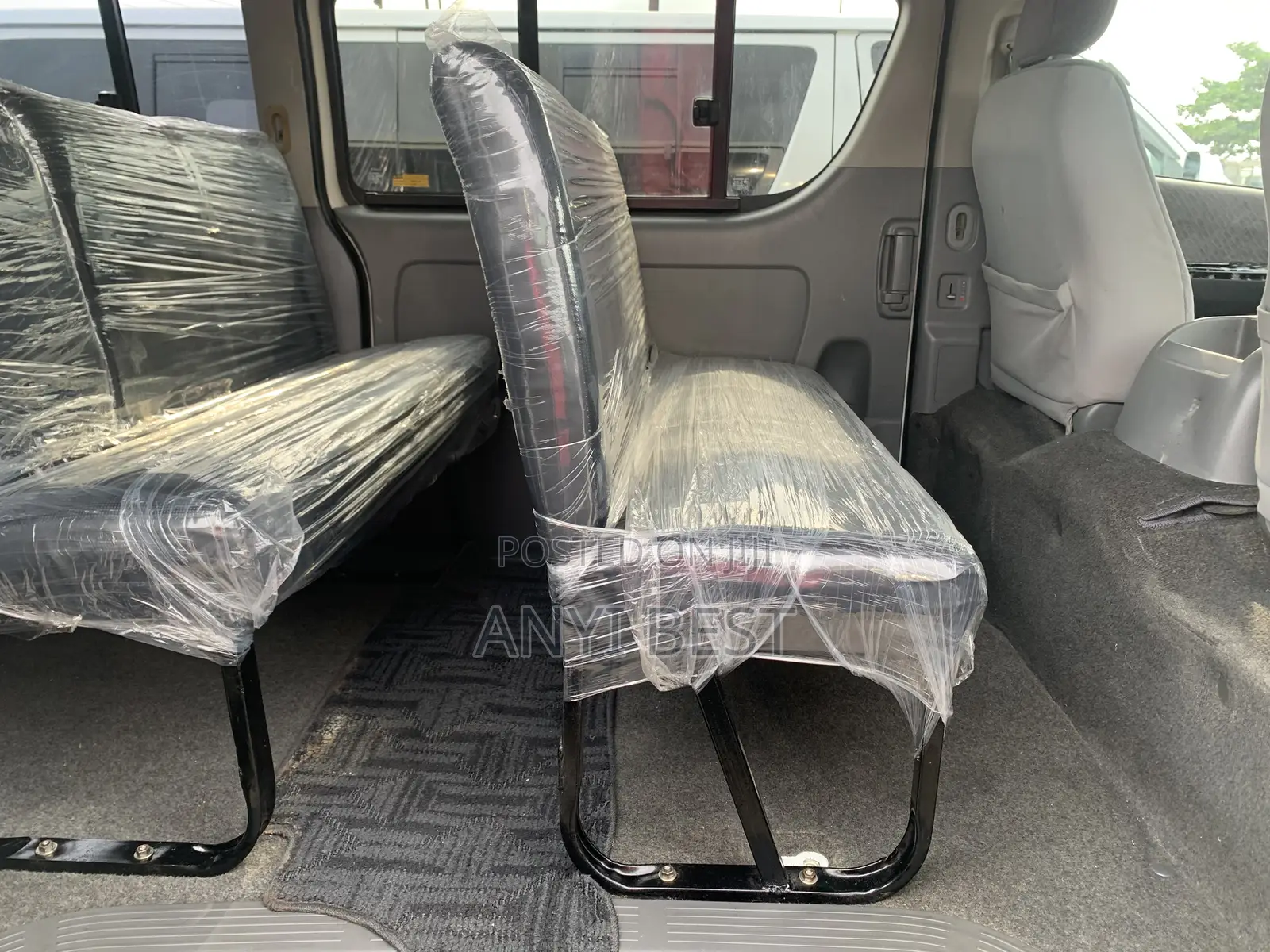 Toyota HiAce 2011 White