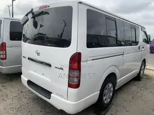 Toyota HiAce 2011 White