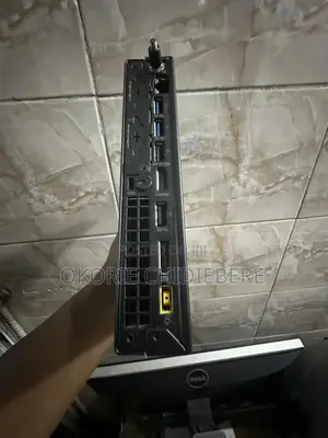 Desktop Computer Lenovo ThinkCentre M720 8GB Intel Core i5 SSD 256GB