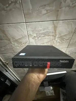 Desktop Computer Lenovo ThinkCentre M720 8GB Intel Core i5 SSD 256GB