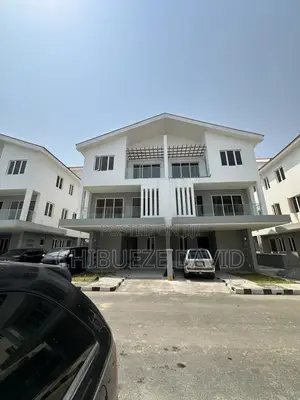 4bdrm Duplex in Twinlakes, Chevron for rent