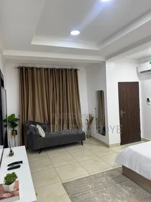 Furnished 3bdrm Block of Flats in Oniru, Lekki Phase 1 for rent