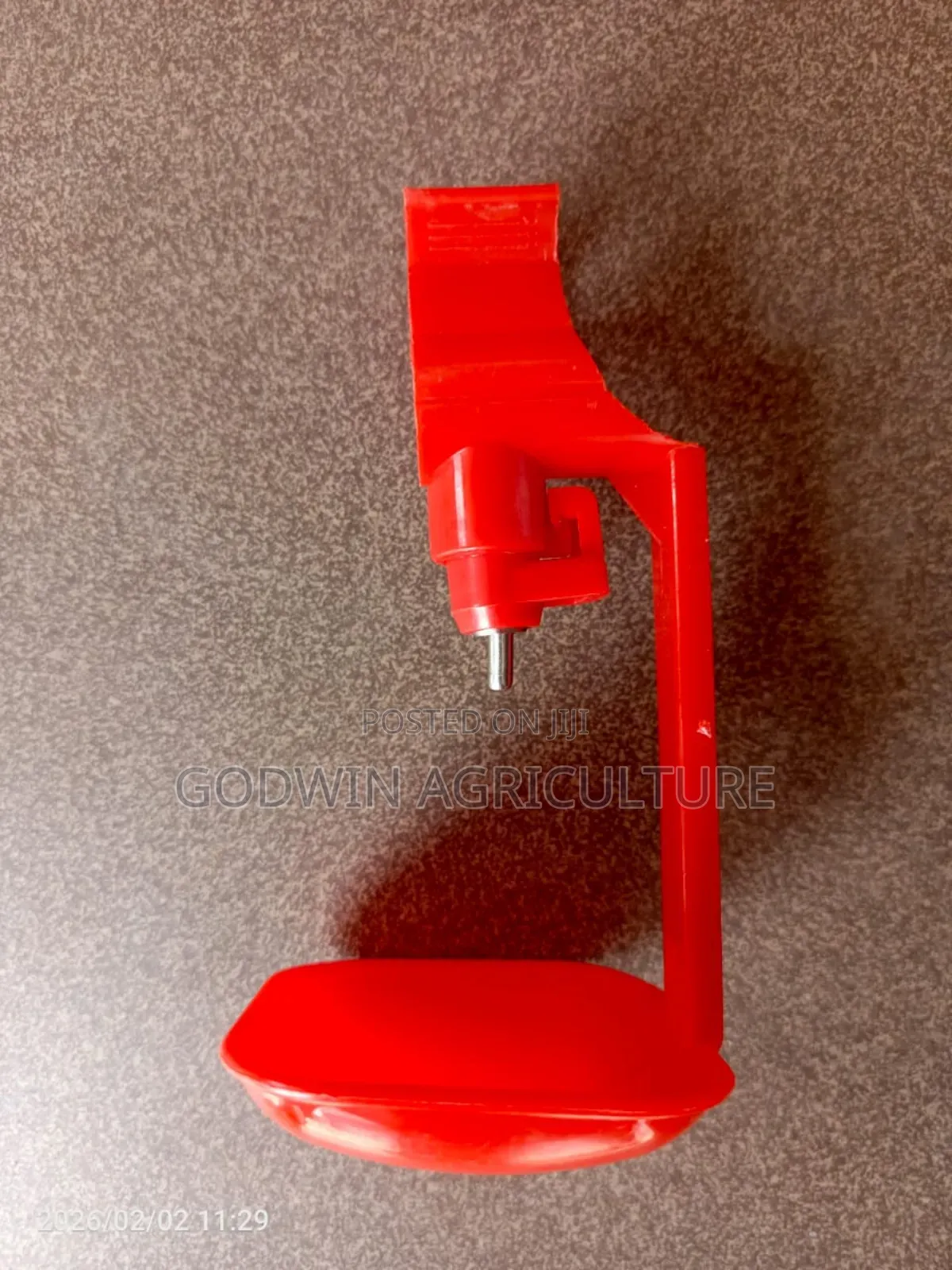 Automatic Red Nipple Drinkers With Cup for Birds.