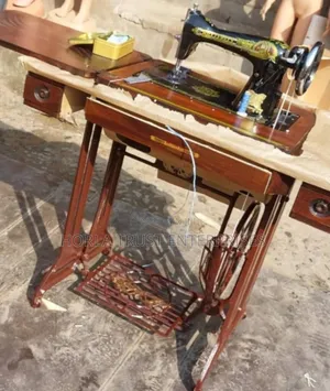Butterfly Sewing Machine (Big Table)