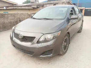 Toyota Corolla 2009 Gray