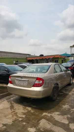 Toyota Camry 2003 Gold