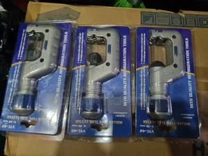 VTC-42 Roller Type Tube Cutter.