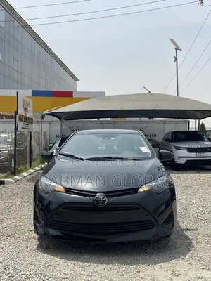 Toyota Corolla LE (1.8L 4cyl 2A) 2018 Black