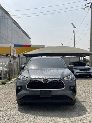 Toyota Highlander LE AWD 2023 Gray