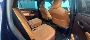Toyota Highlander 2022 Blue