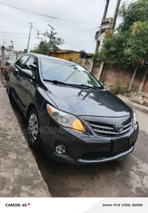 Toyota Corolla LE 4dr Sedan (1.8L 4cyl 4A) 2013 Gray