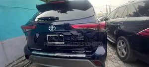 Toyota Highlander 2022 Blue