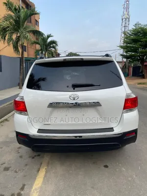 Toyota Highlander Limited 3.5l 4WD 2013 White