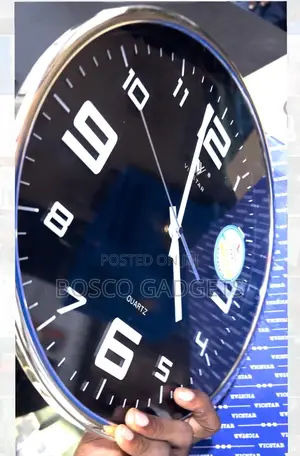 Quality Modern Large Wireless Wall Clock Hidden Camera
