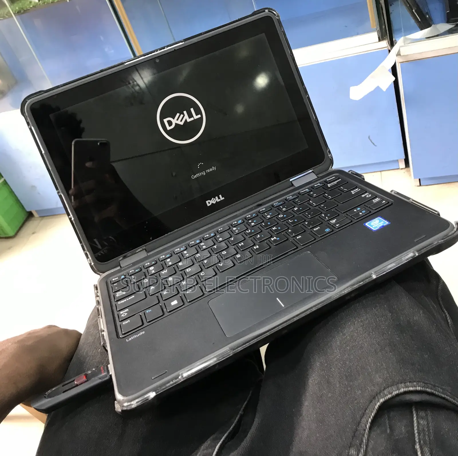 Laptop Dell Latitude 3189 4GB Intel Core M3 SSD 128GB