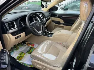 Toyota Highlander Limited V6 4x4 (3.5L 6cyl 6A) 2016 Silver
