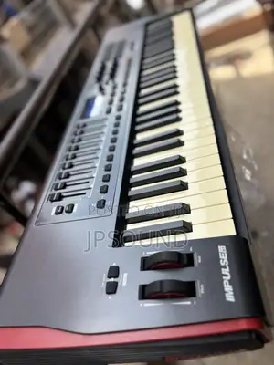 Novation Impulse 5 Octave