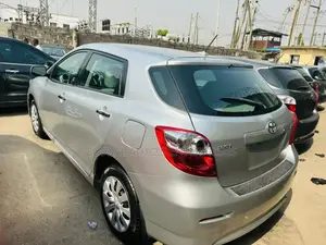 Toyota Matrix Hatchback FWD (1.8L 4cyl 5M) 2010 Silver