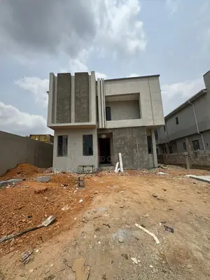 4bdrm Duplex in Jericho Gra for sale