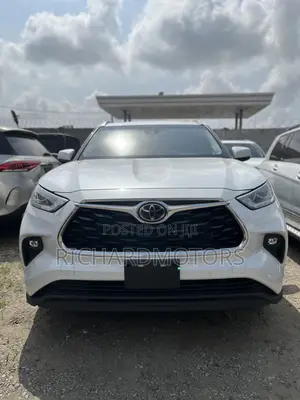 Toyota Highlander Limited AWD 2023 White