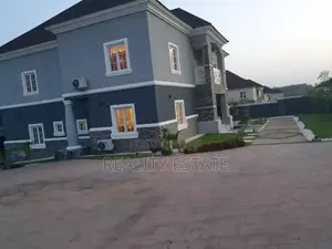 5bdrm Duplex in Nafvalley Estate for sale