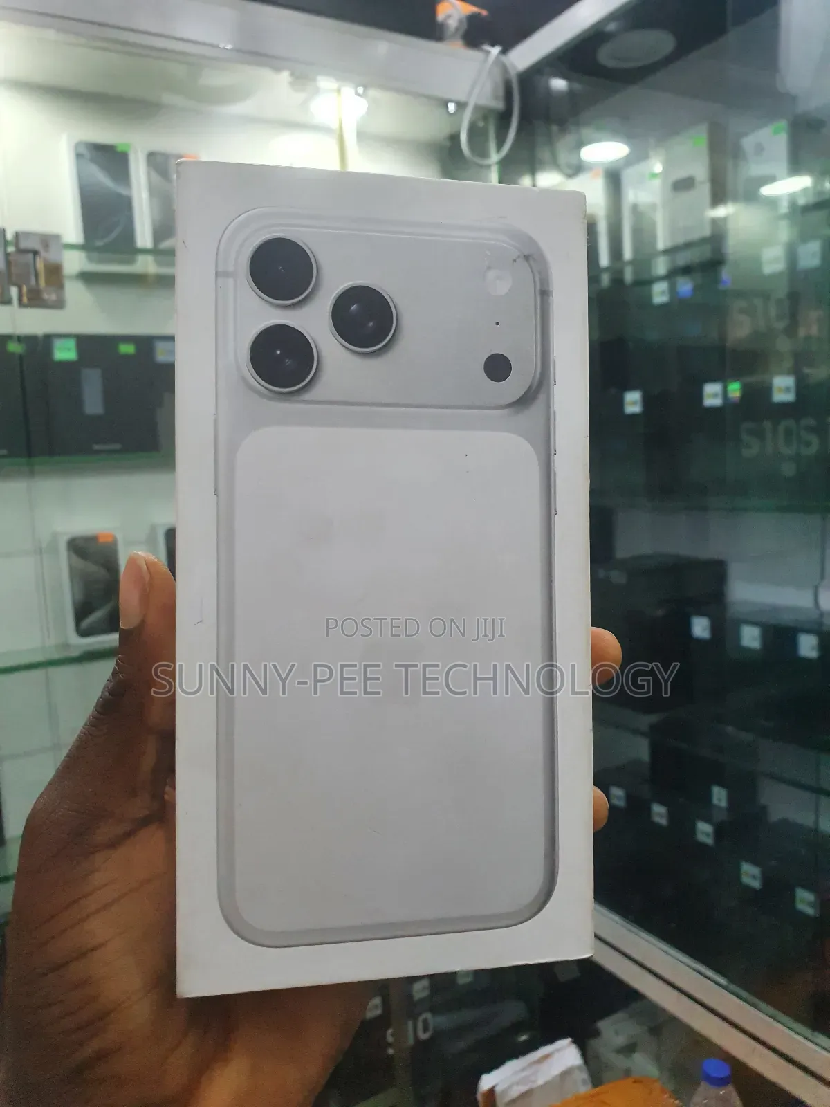 New Apple iPhone 17 Pro Max 256 GB White