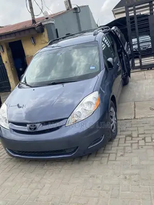 Toyota Sienna 2006 Blue