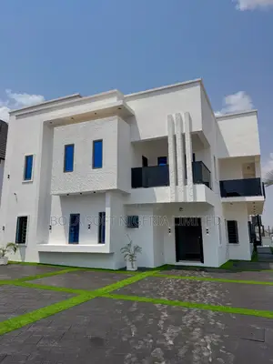 4bdrm Duplex in Olapade Agoro  for sale
