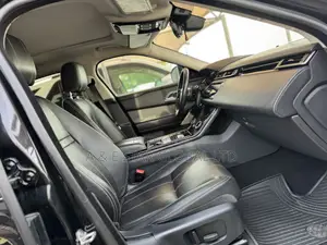 Land Rover Range Rover Velar 2018 Black