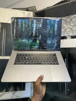 Laptop Apple MacBook Pro 2018 16GB Intel Core i7 SSD 256GB