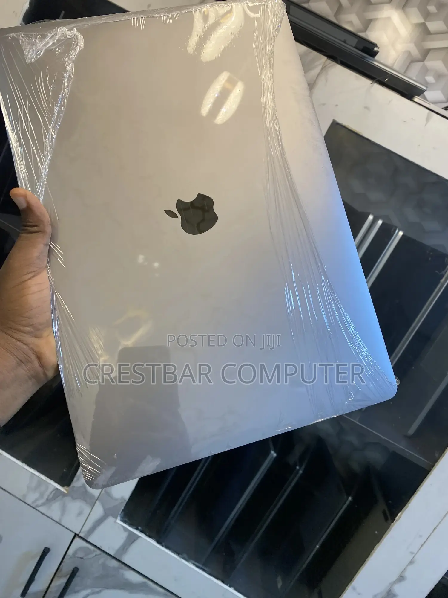 Laptop Apple MacBook Pro 2018 16GB Intel Core i7 SSD 256GB