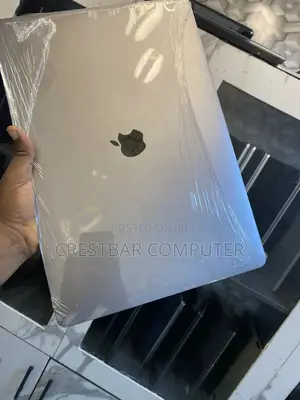Laptop Apple MacBook Pro 2018 16GB Intel Core i7 SSD 256GB
