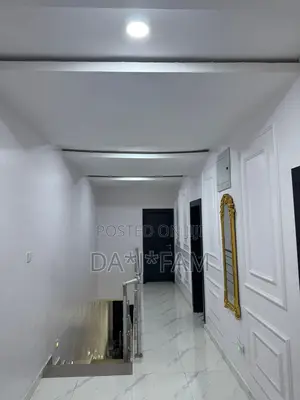 4 Bed Room 5 Bathroom Duplex All Ensuite