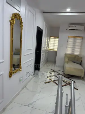 4 Bed Room 5 Bathroom Duplex All Ensuite