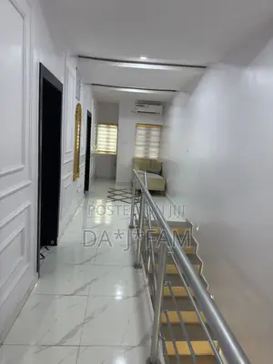 4 Bed Room 5 Bathroom Duplex All Ensuite