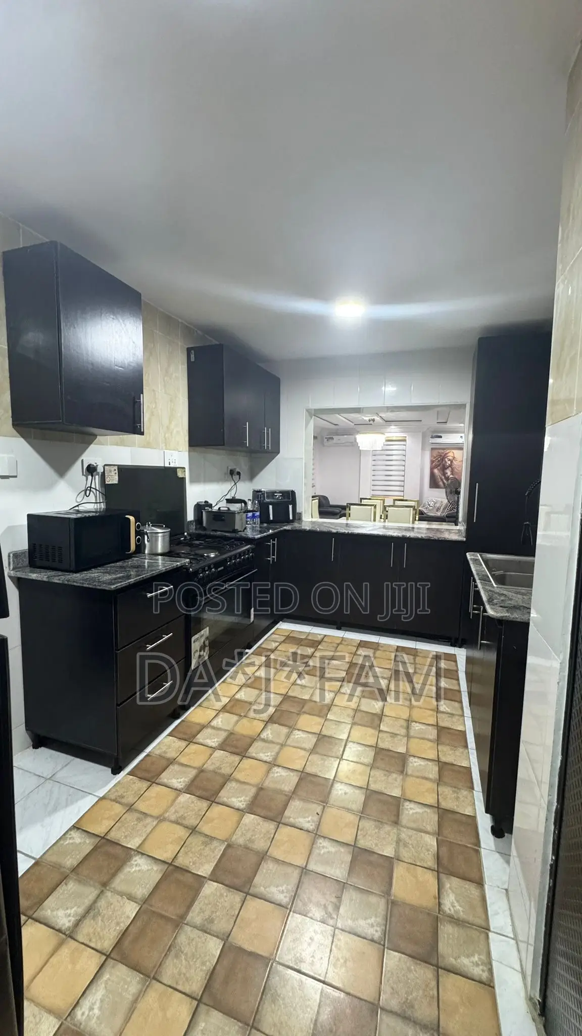 4 Bed Room 5 Bathroom Duplex All Ensuite