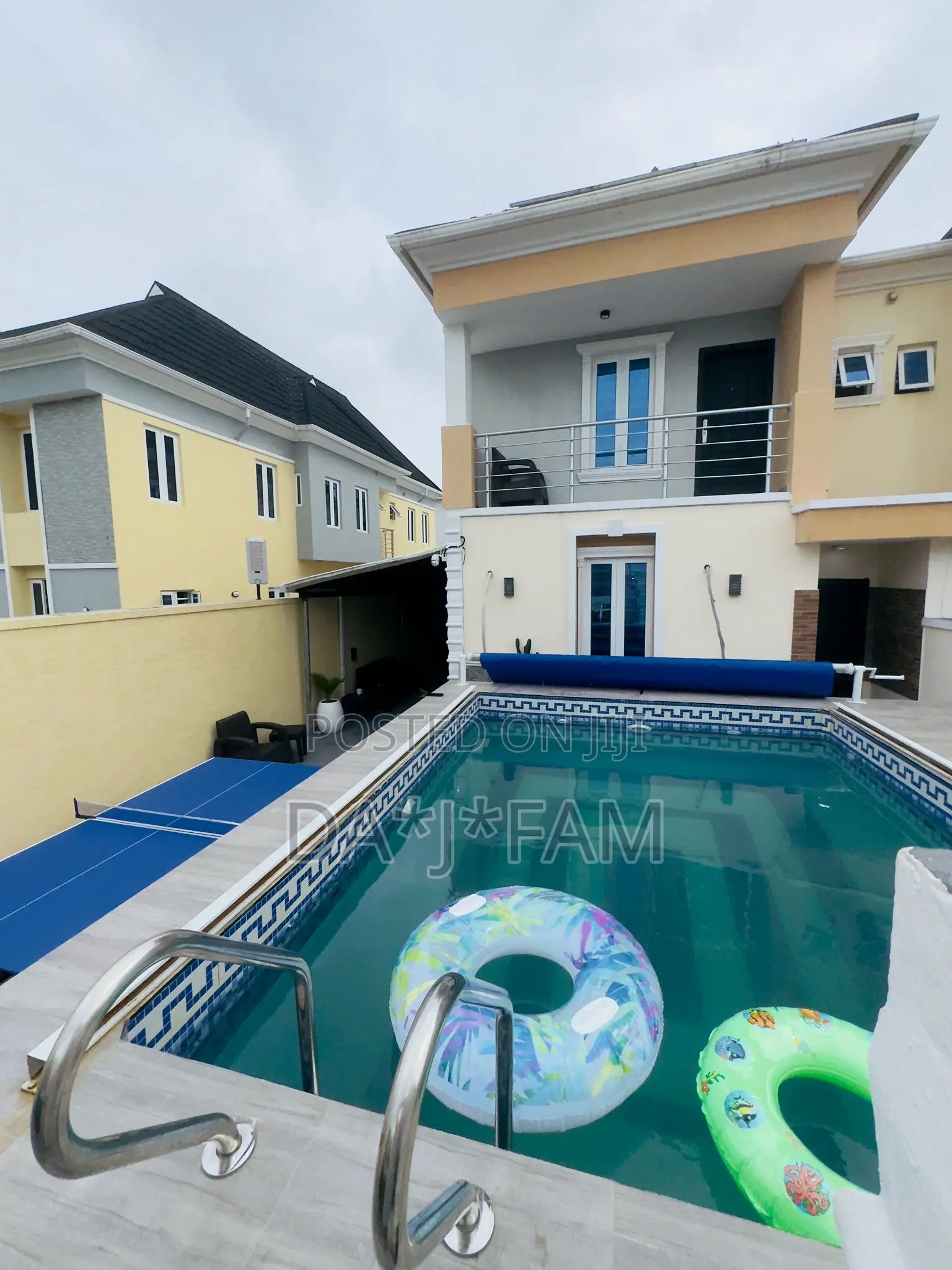 4 Bed Room 5 Bathroom Duplex All Ensuite