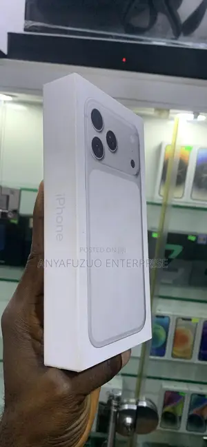 New Apple iPhone 17 Pro Max 256 GB White