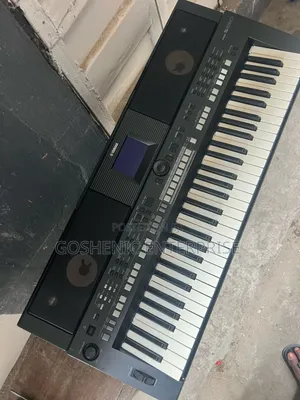 Yamaha S650 Professional Keyboard